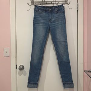 Hollister high-rise super skinny jeans.